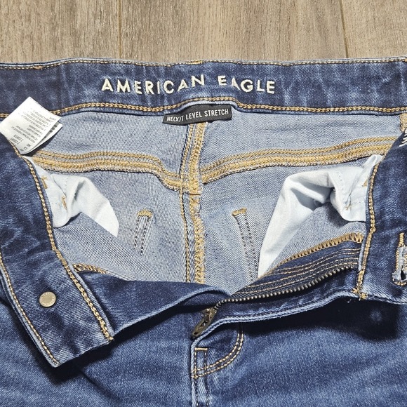 American Eagle Next Level Stretch Curvy High Rise Jegging Size 2S AE Denim Jeans - Picture 6 of 8